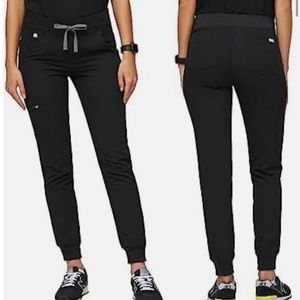 Zamora Jogger women's Fig black Scrub Pants Size Medium